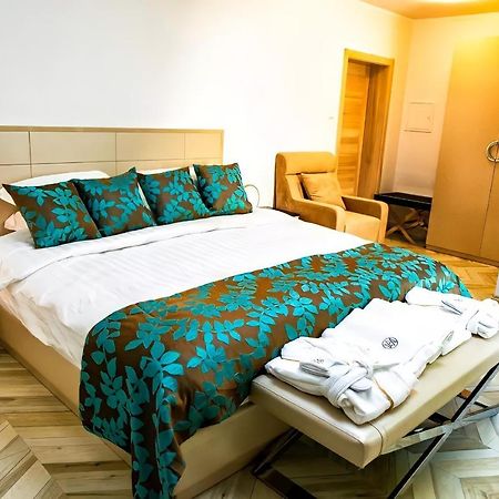 Ave Medica Apartments & Spa Паланга Екстер'єр фото